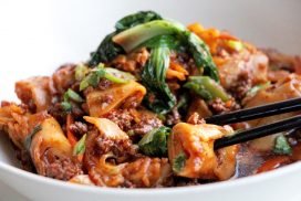 chow fun rice noodle stir fry