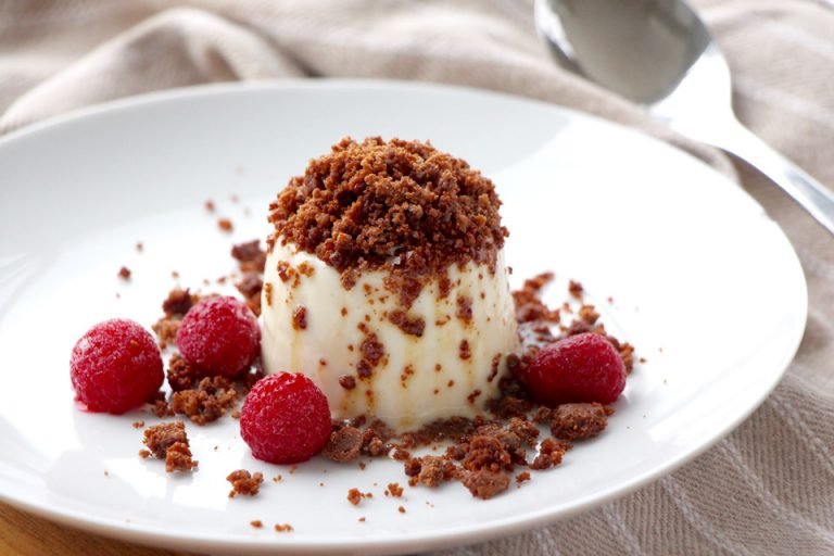 Yoghurt Panna Cotta with Caramelized White Chocolate